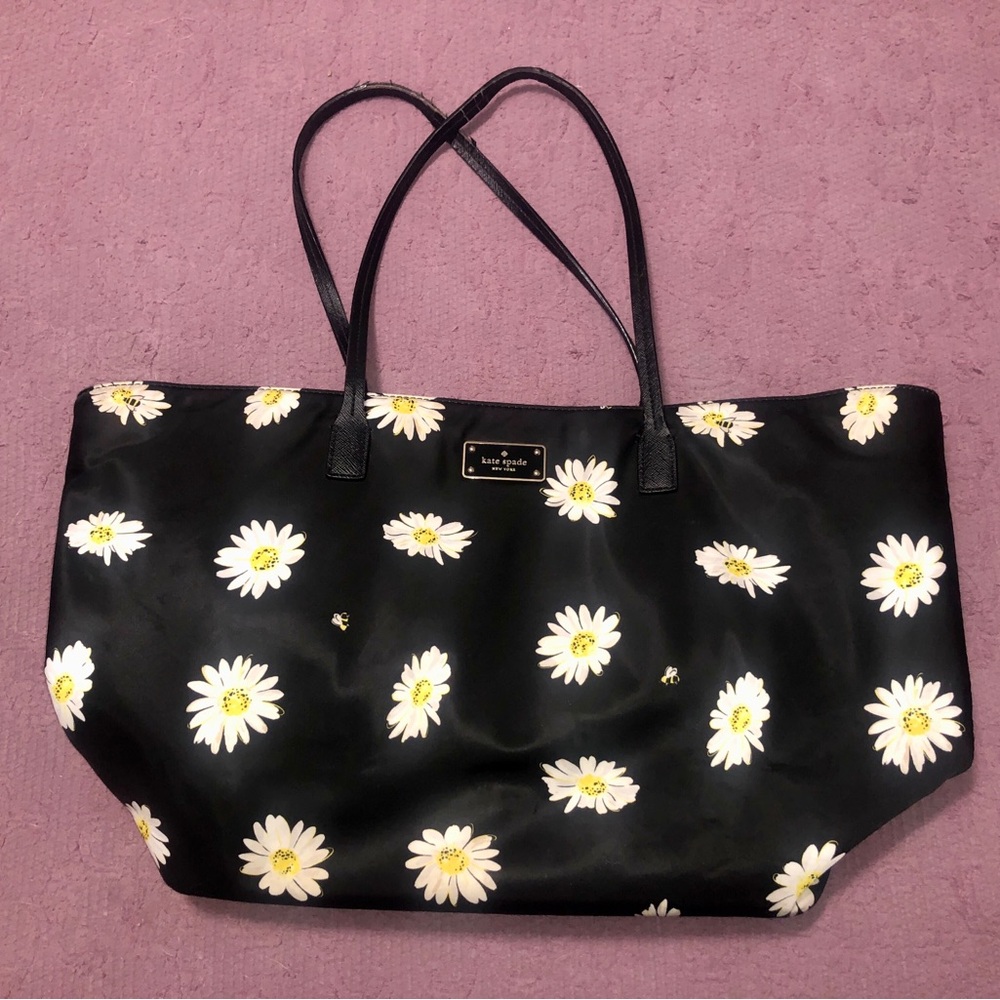 Kate Spade Daisy Tote Bag 🌼🐝